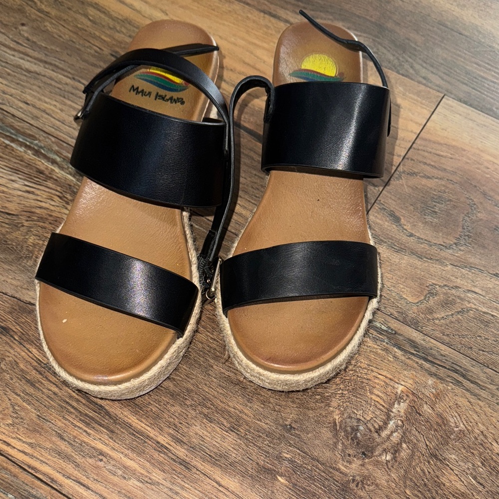 Maui Island Black Leather Sandals